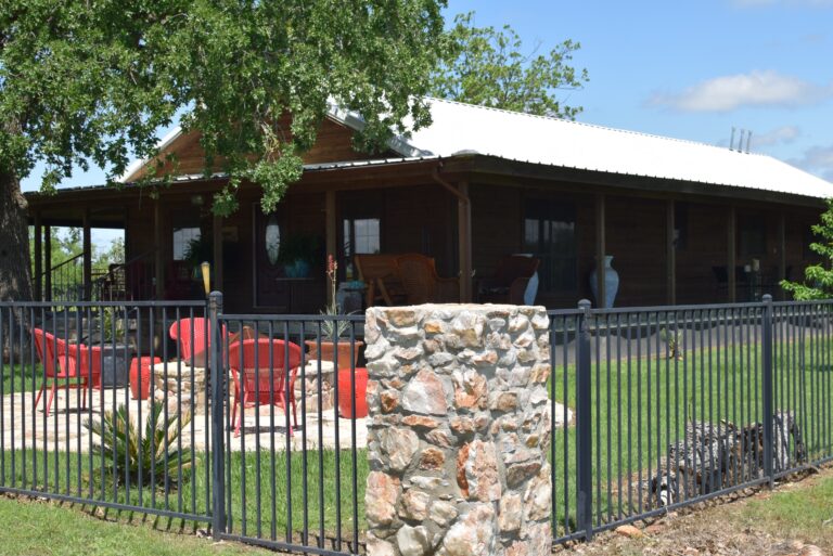 Hunting Head quarters  768x513