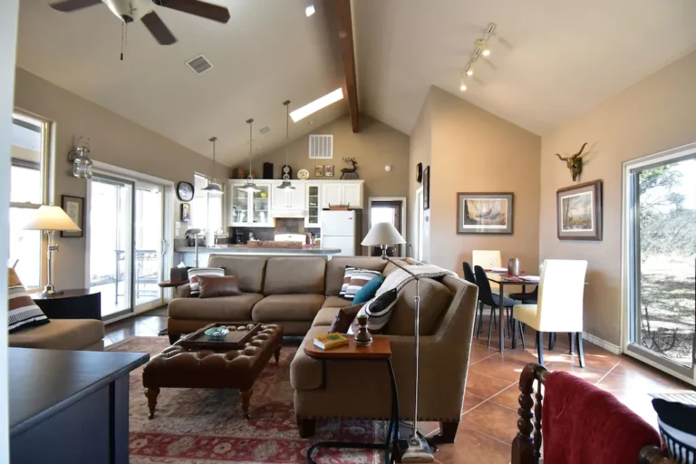 d267e468.f10 768x512