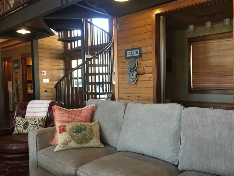 17cef098.f10 768x576