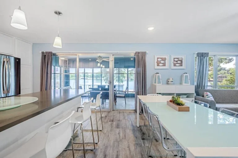 425fde93.f10 768x512