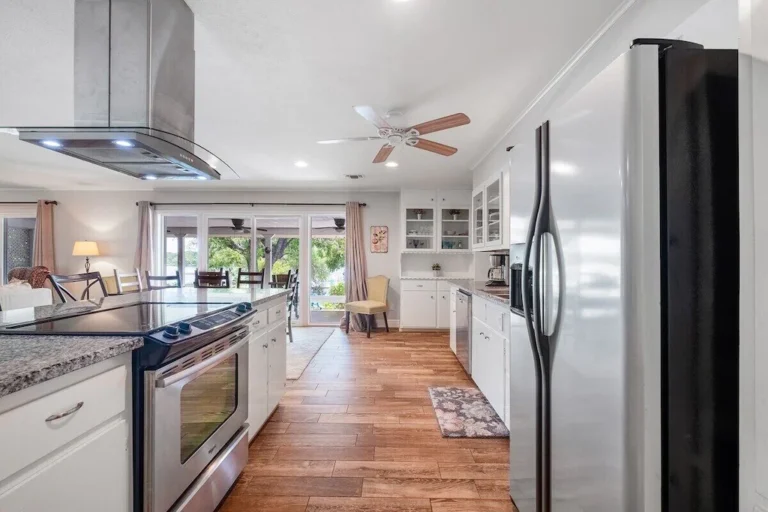 669efba6.f10 768x512