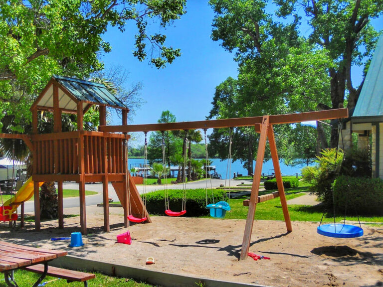 playground orig 768x576