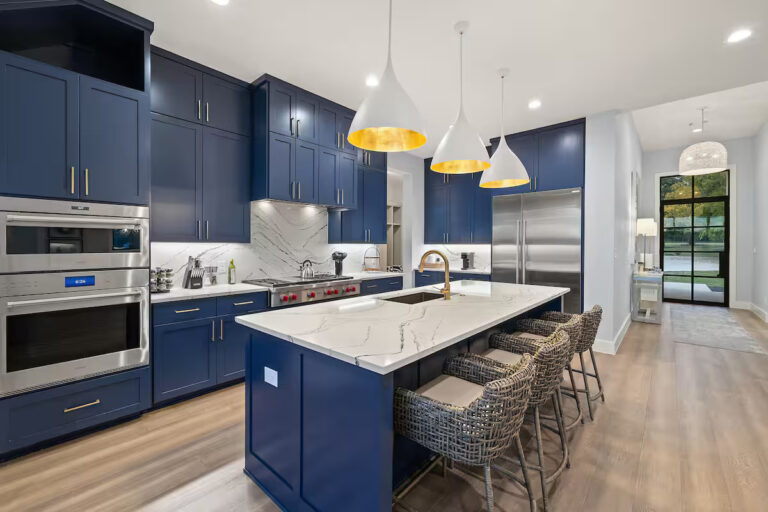 1298 Euel Moore 4 768x512