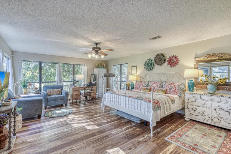 207 red bird bed 768x513