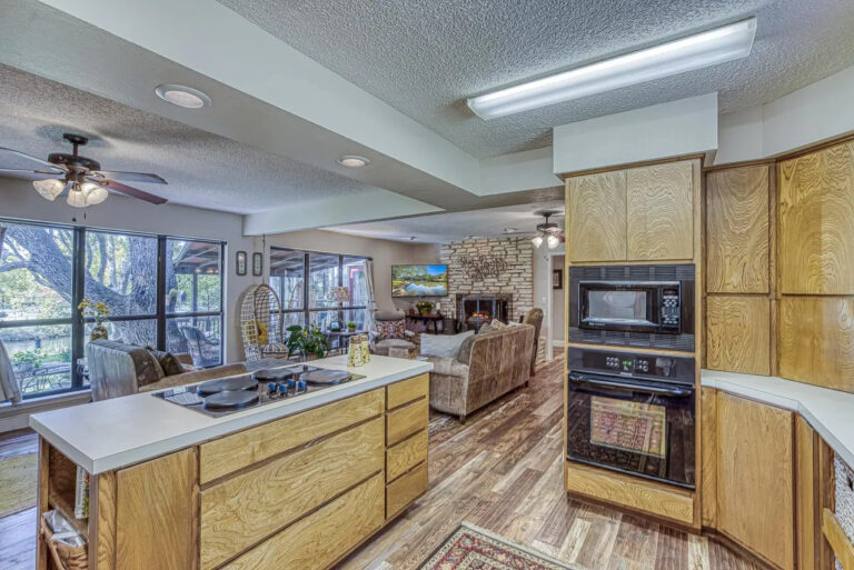 207 red bird kitchen 768x513