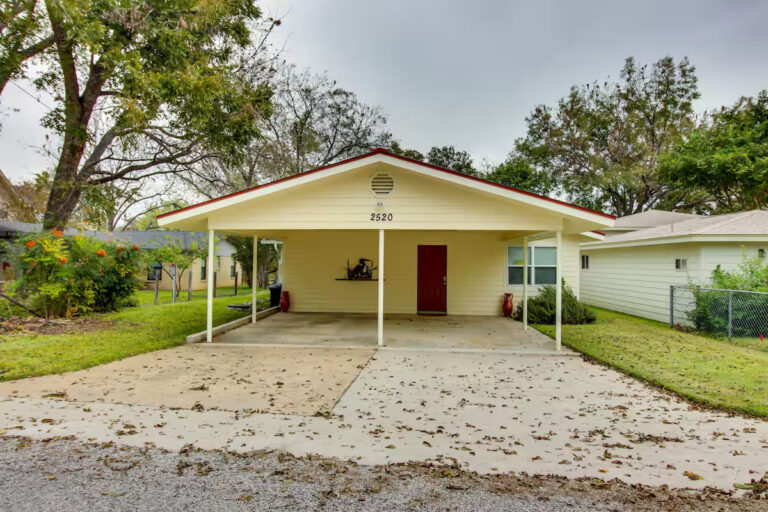 2520 Williams Lakeshore 1 768x512