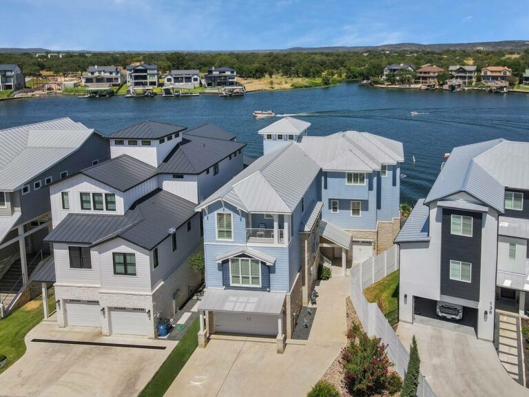 Blue Heron 3 768x576