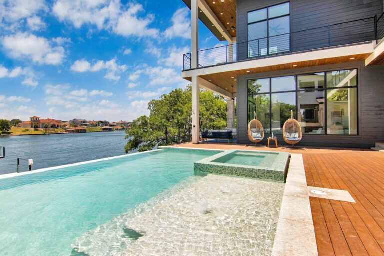 Luxury Texas 1 768x512