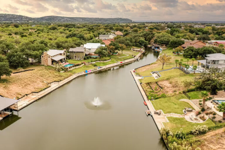 Sleepy Oaks 3 768x512