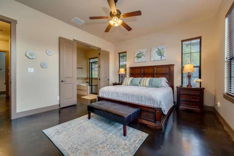 Sleepy Oaks 6 768x511