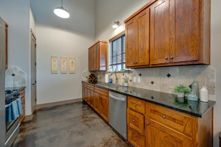 Sleey Oaks 4 768x511