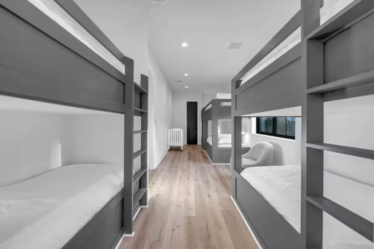 Ellen Lake 11 768x512