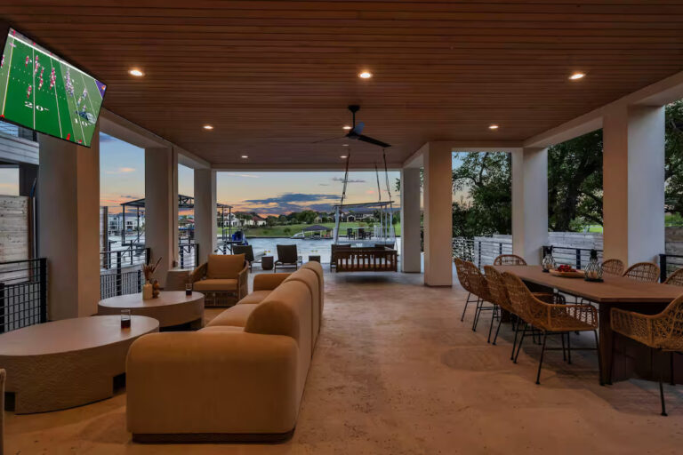 Ellen Lake 131 768x512