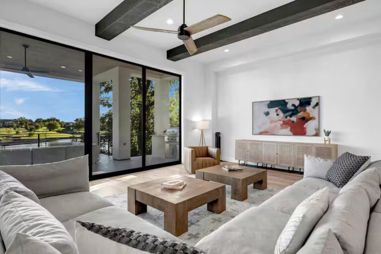 Ellen Lake 4 768x512