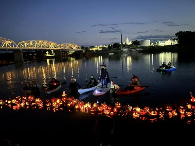 Pumpkin Float 768x576